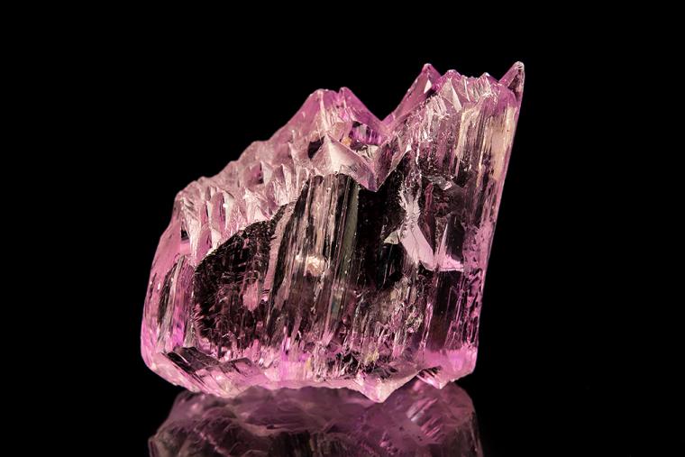 SPODUMENE var. Kunzite